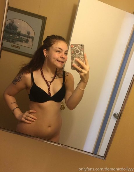 ciricesinsss model porn picture