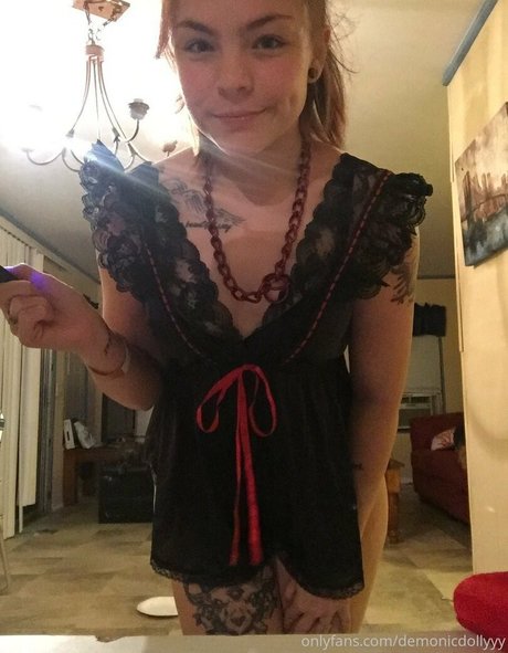 ciricesinsss model naked pics