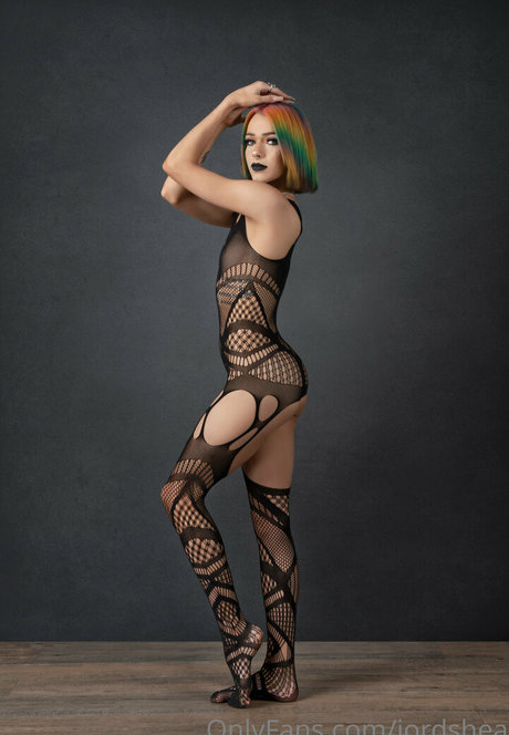 peachysheaa sexy star picture