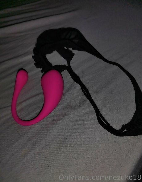 nezuko18 model sex image