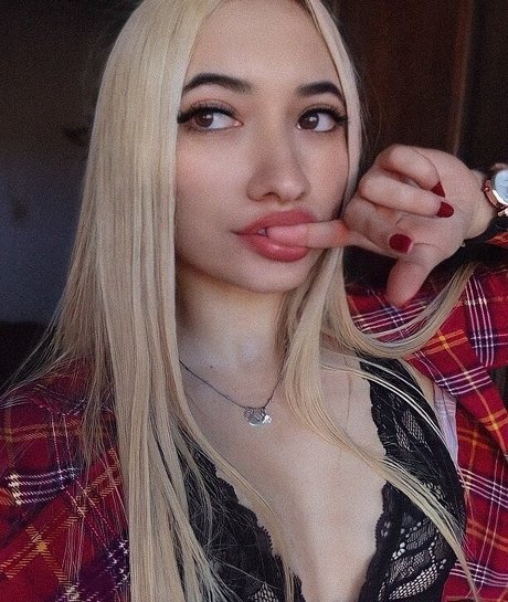 Mily Fidotto star art photo