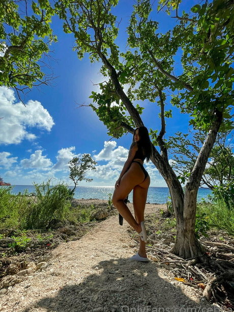 blonde small tits onlyfans nude img