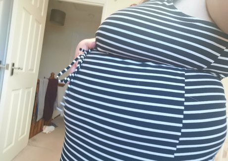 expandingbbw nudes actress galleries