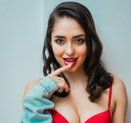 Dai Amadeo sex actress galleries