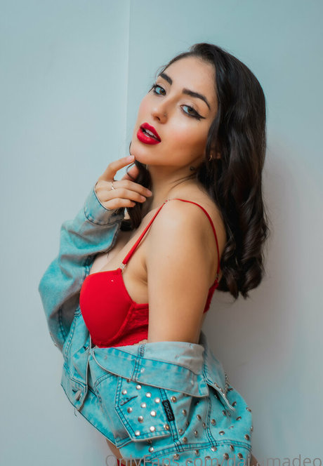 Dai Amadeo porn model pics