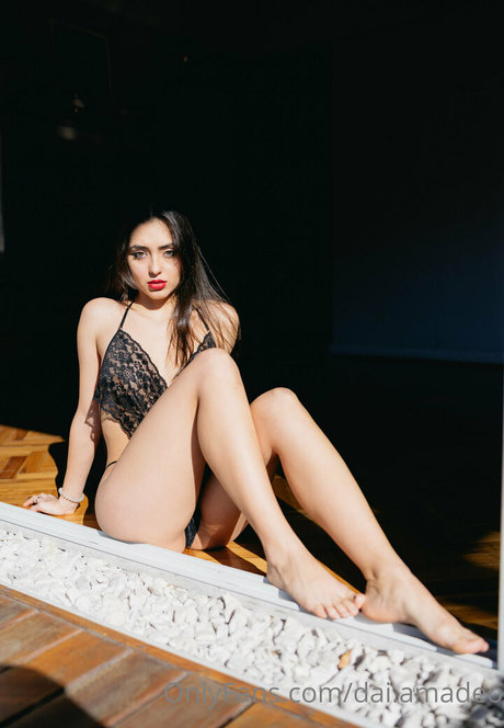 Dai Amadeo nude actress image