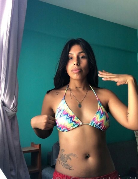 aluckygirl beautiful model pic