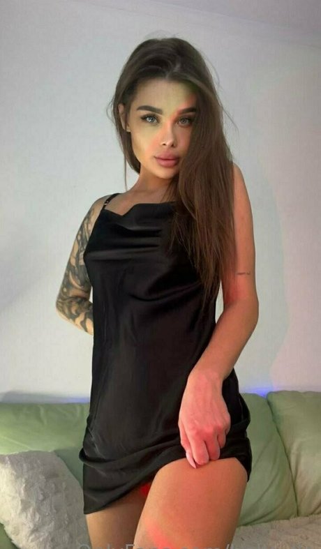 bella lla nice actress image