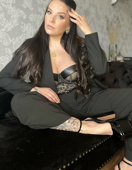 Lady Toxicsugga star erotic images