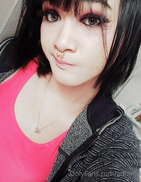 addiroll model erotic image