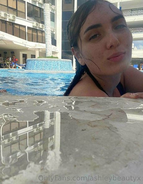 curvy kitty onlyfans naked pictures