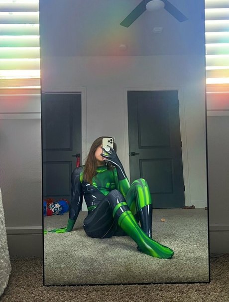 GXR Shorty exclusive actress img