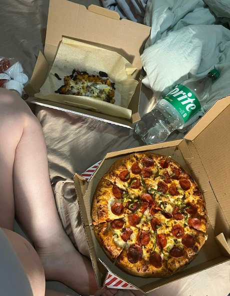 msblondepiggy adult actress img