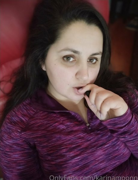 karinamoonn naked star pictures