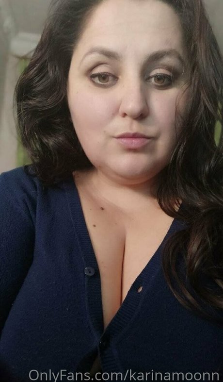 karinamoonn sexy pornstar galleries