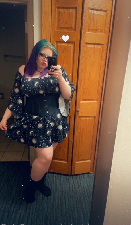 mischievousmisty star hot pictures