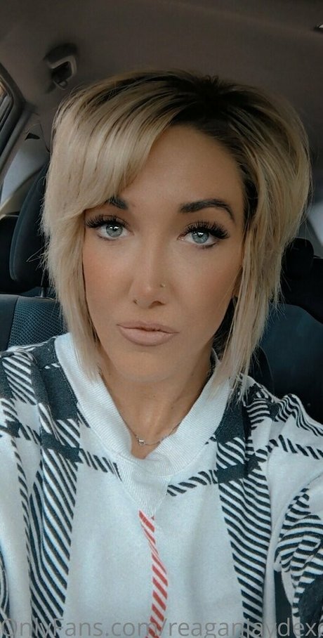 reaganjaydexo model hot photo