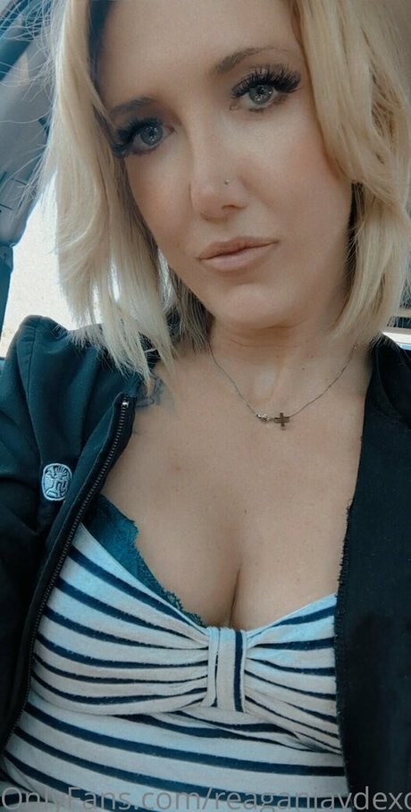 reaganjaydexo hot model pics