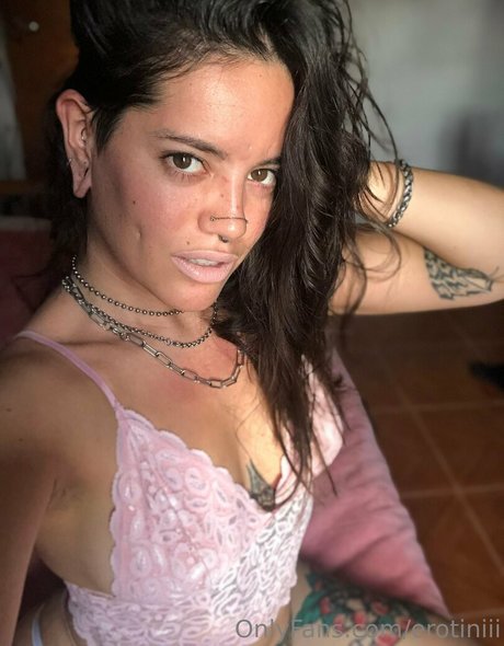 erotiniii pornstar pretty pic