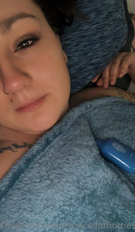 bluecollarhottie98 model pornographic photo