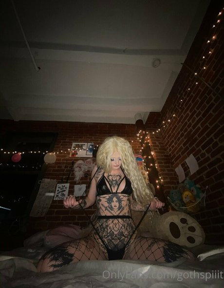 gothspiiit xxx actress photos