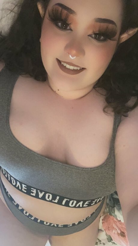 littletallbbw model hd picture