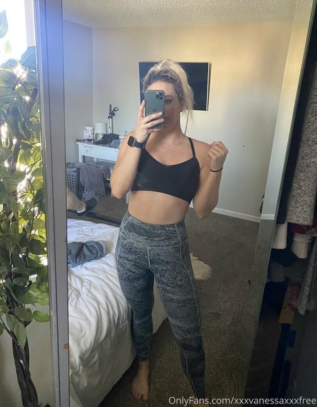 xxxvanessaxxxfree porn model photo