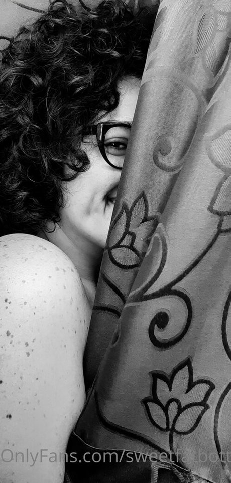 sweetfatbottomed adult star pics