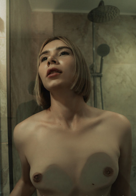 leavin11 free naked star picture