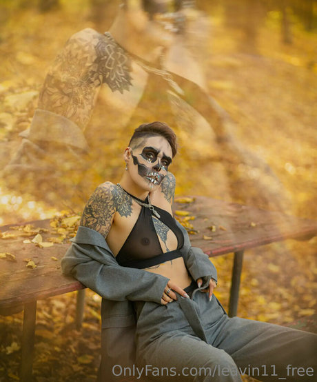 leavin11 free art star image