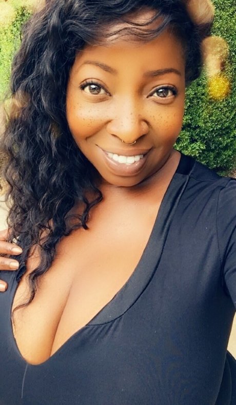 vanessablue model high quality pics