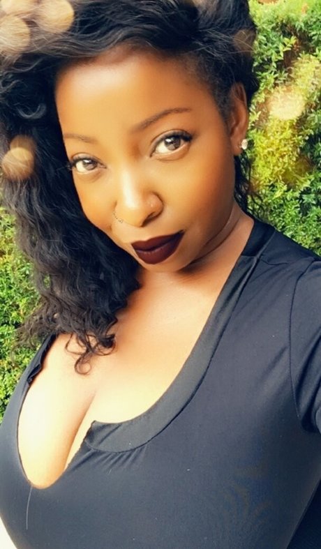 vanessablue naked pornstar pics