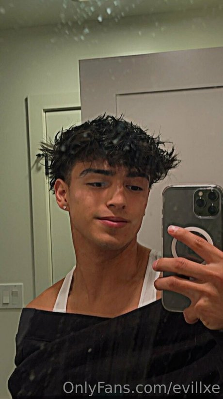 evillxe star pretty pictures