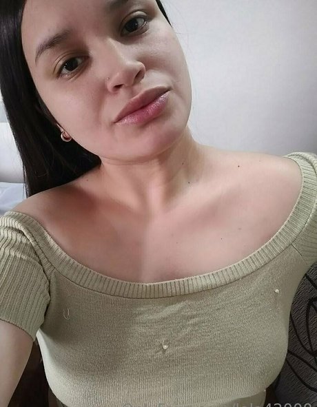 lola42000 nudes model archive