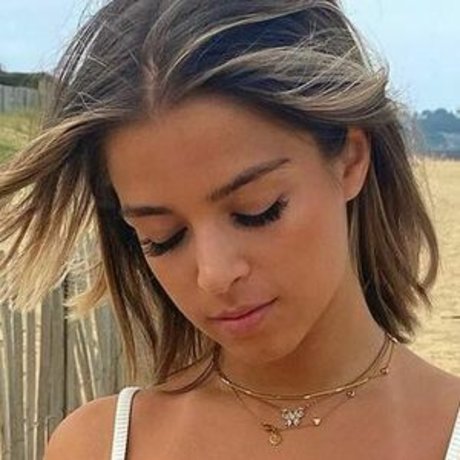 E ytc nudes model photo