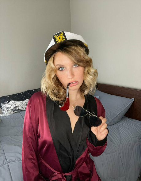 willowwhispers free actress img