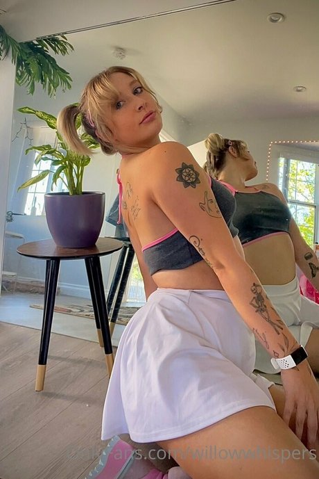 willowwhispers pornstar nude picture