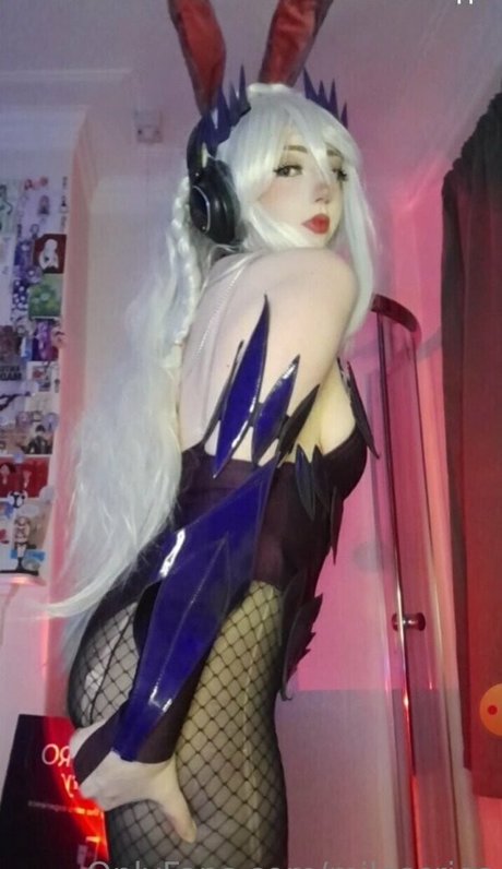 milescries pretty actress image