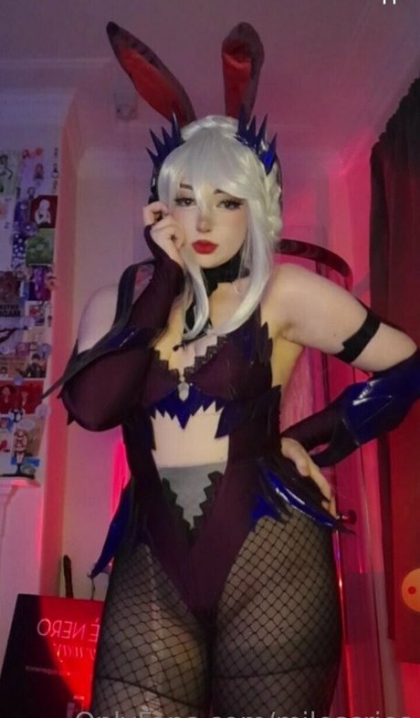 milescries erotic model pic