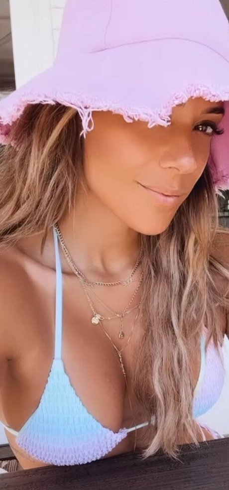 Jana Kramer pretty star galleries