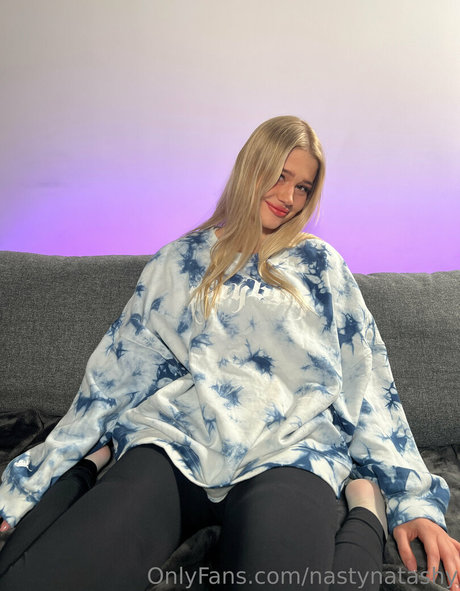 nastynatashy naked actress pic