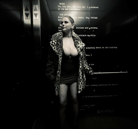 Emily V high quality actress picture