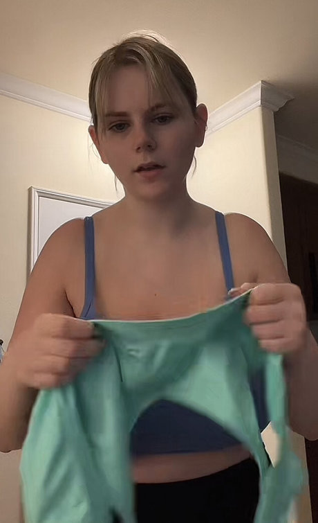 Emily V pornstar perfect picture