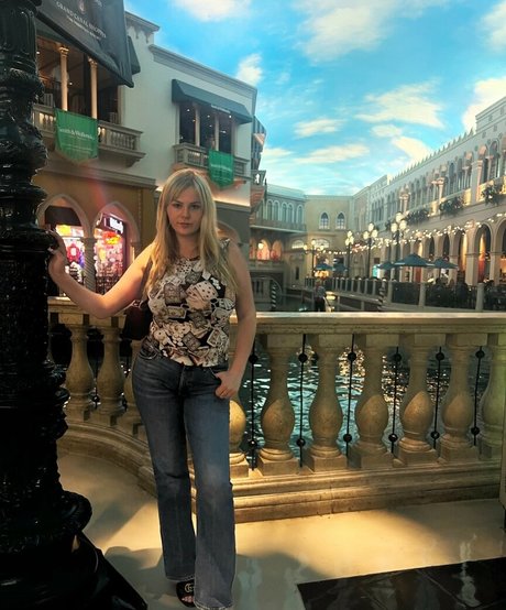 Emily V pornstar adult pics