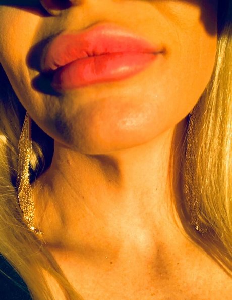 Tori Hendricz star porn photos