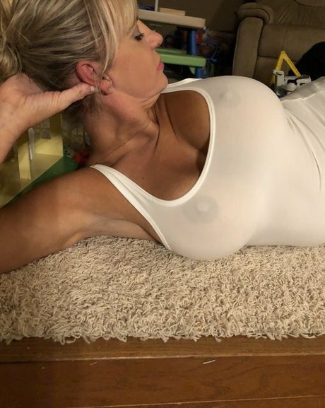 Tori Hendricz model hd photos