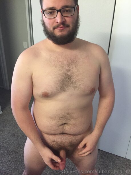 cubandbear92 nude star photo