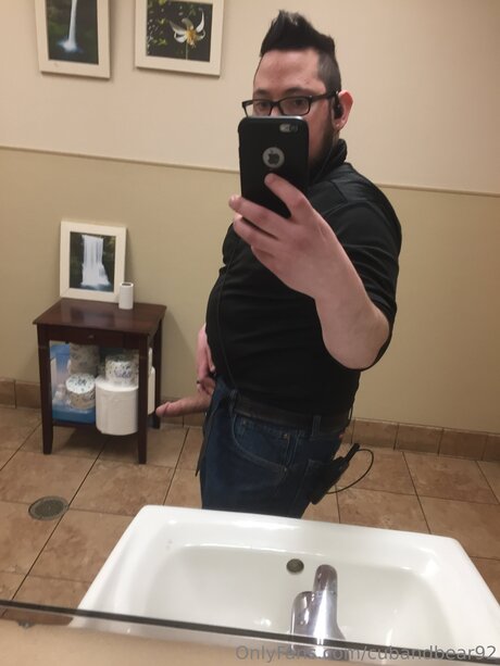 cubandbear92 adult actress image