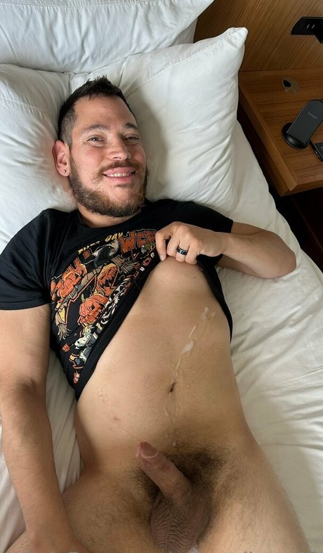 cubandbear92 Quick photo