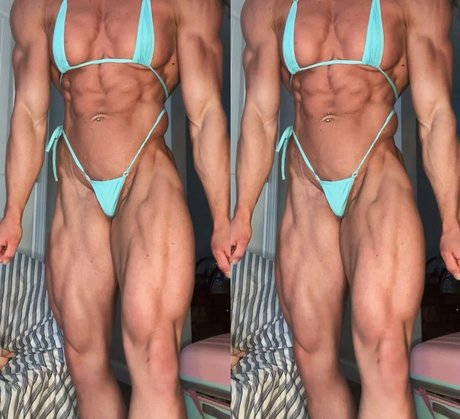 Rene Miller star naked photo